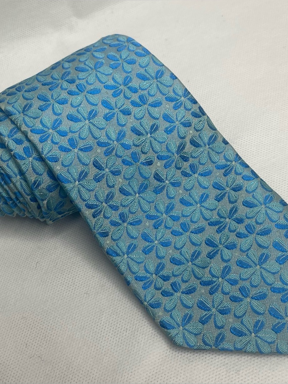 Express Color Change Floral Textured Italian Silk Necktie Blue Green Shimmer USA